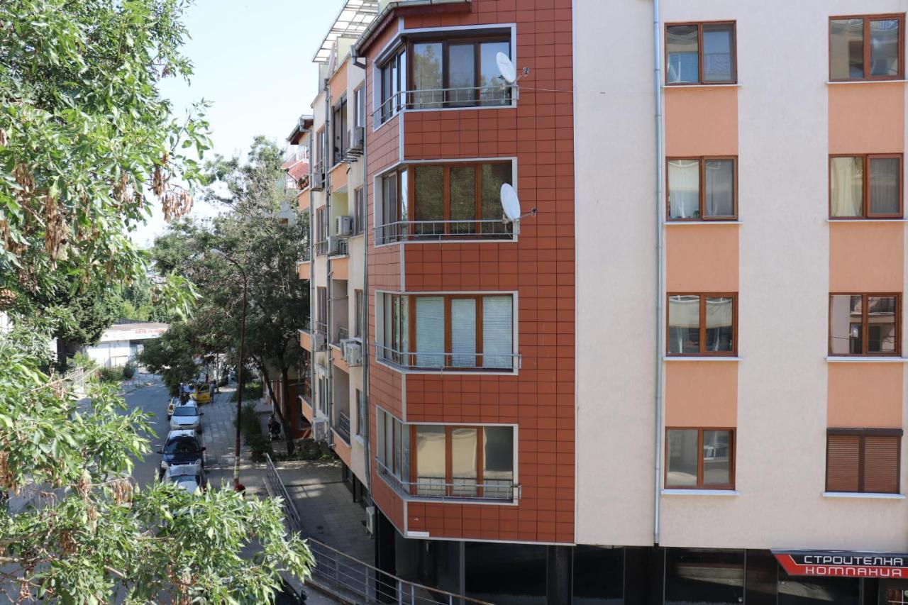 Apartment Perushtiza 3 Бургас Екстериор снимка